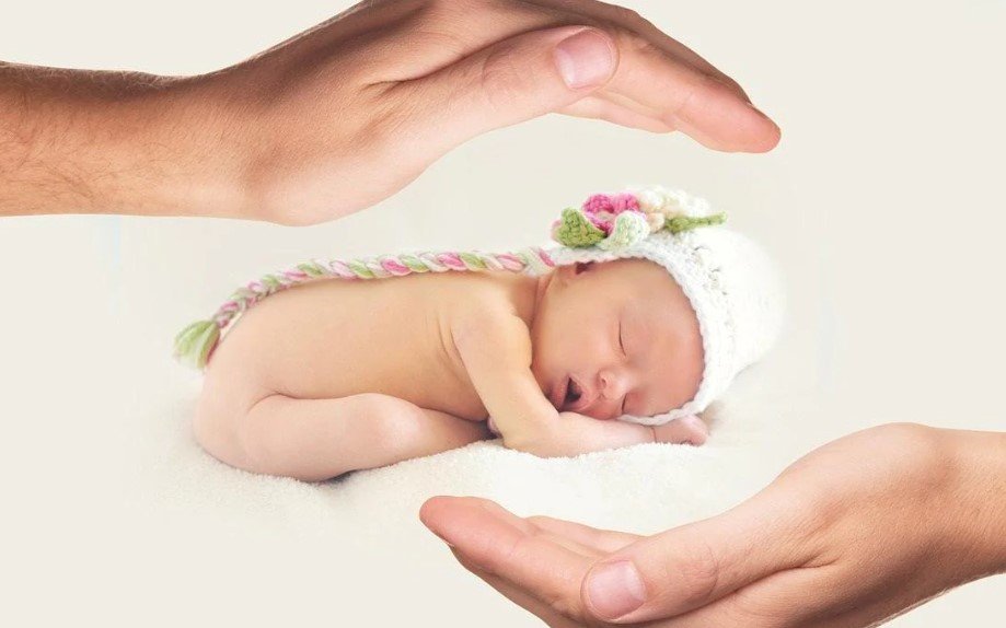 How to care a newborn baby